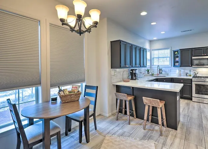 Holiday home Family-friendly < 5 Mi To Downtown! *