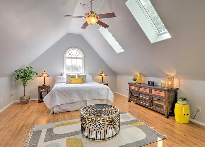 Holiday home Family-friendly < 5 Mi To Downtown!