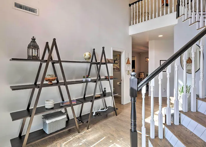 Holiday home Family-friendly < 5 Mi To Downtown!